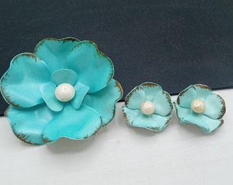 Vintage Aqua Blue Flower Floral Brooch Pin & Clip On Earrings Jewelry Set