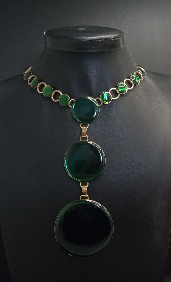 Vintage Green Pendant Necklace 1970's - image 2