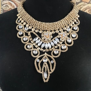 Women's Bib Statement Necklace & Earrings Set - Crystal Rhinestone Floral Choker, Gift Box