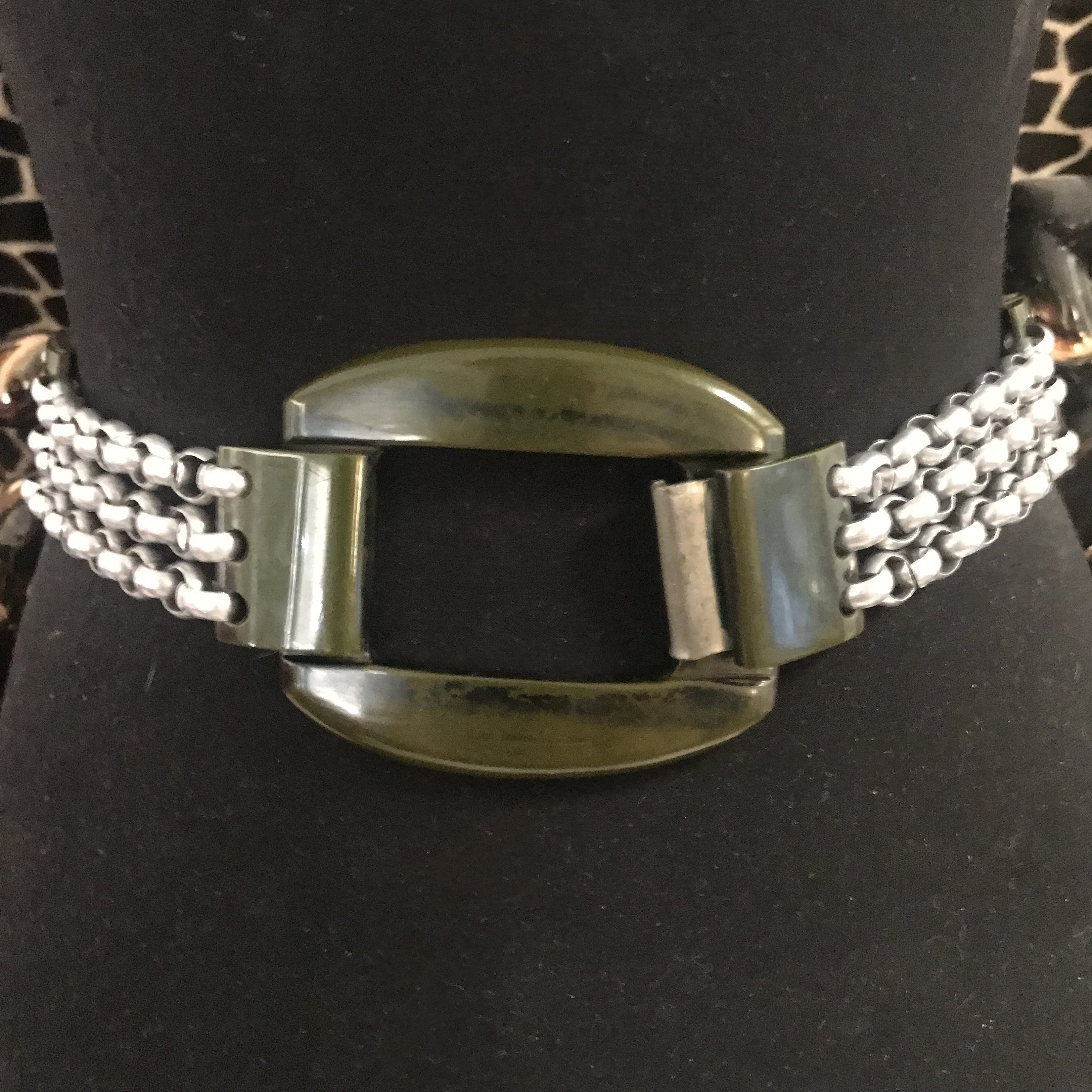 Buy Vintage Green Bakelite Chunky Silver Tone Chain Belt  display picture 2