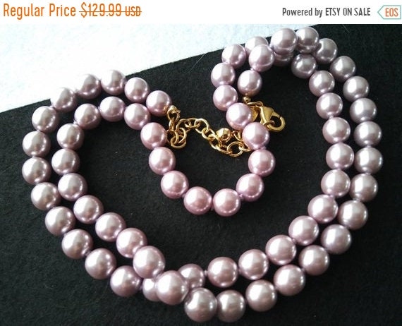 Joan Rivers lavender glass beaded necklace, design