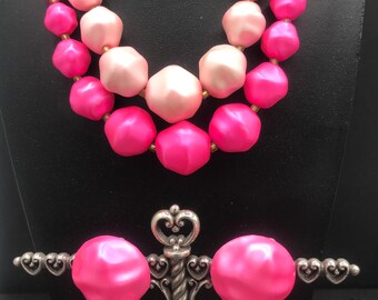 Hong Kong Vintage Pink 2 Strand Necklace Earring Set, 1950s Retro Rockabilly jewelry, Old Hollywood Glam Mid Century Collectible Demi parure