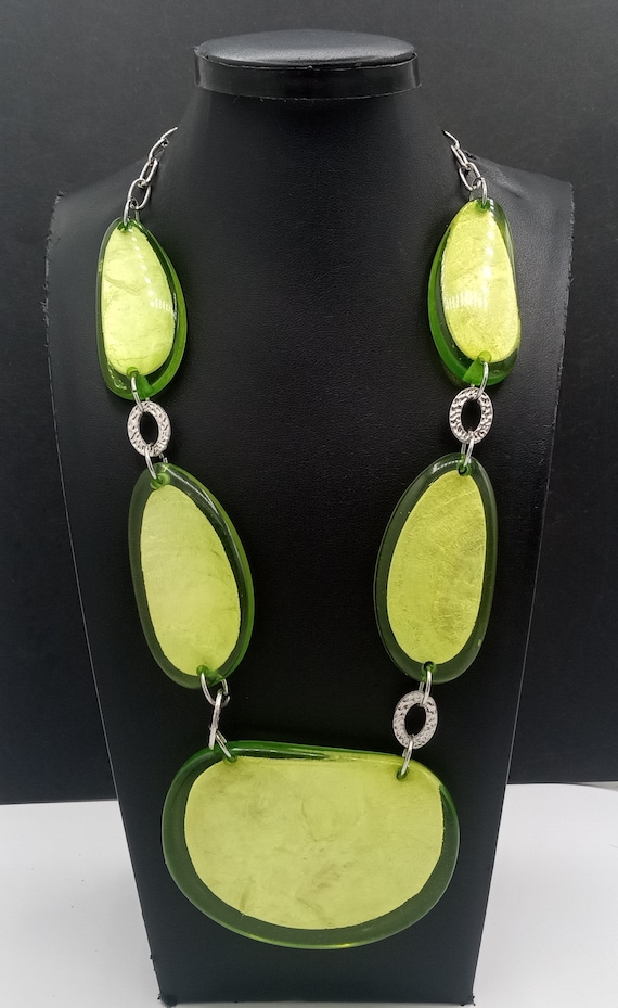 Vintage Green Thick Lucite Statement Necklace 1990