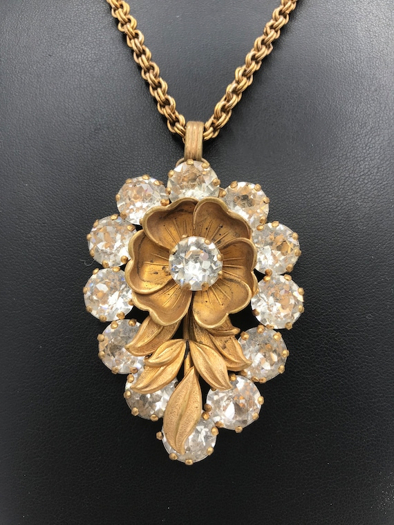 Rhinestone Floral flower pendant necklace, Hollywo