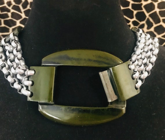 Buy Vintage Green Bakelite Chunky Silver Tone Chain Belt  display picture 2