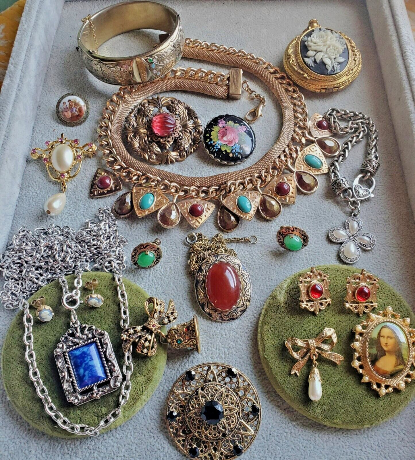 Vintage victorian sale jewelry