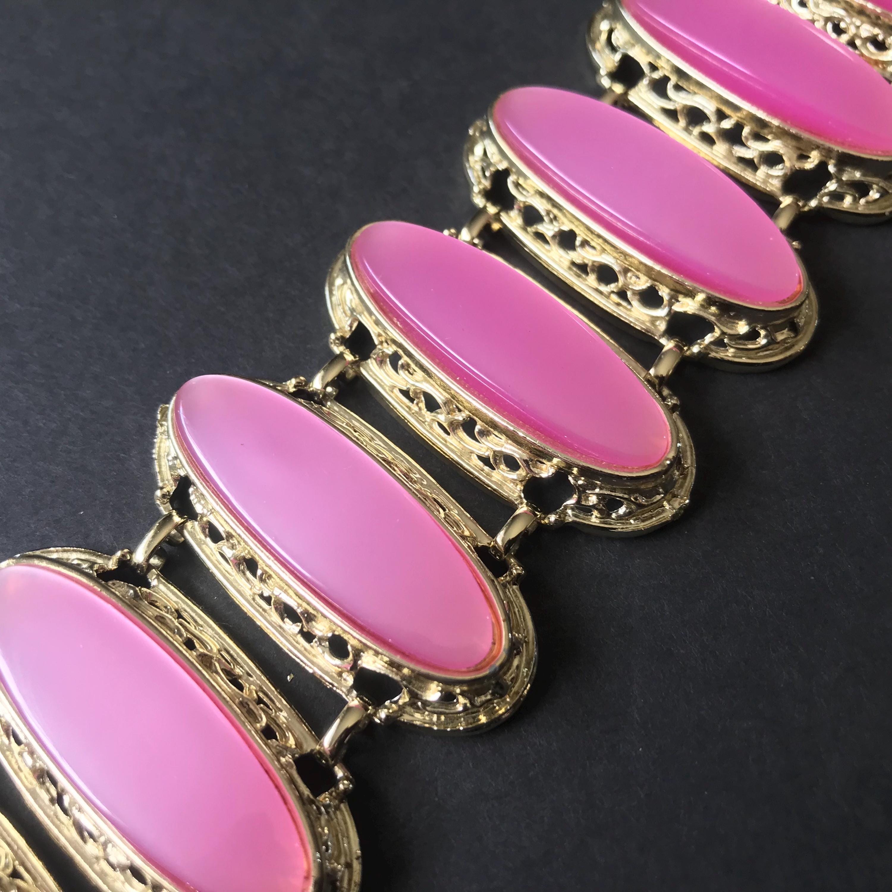 Vintage Pink Lucite Necklace Bracelet Set Chunky Marbled 1950s 1950 PINK lucite clamper bracelet and earrings set. Too  main image 2