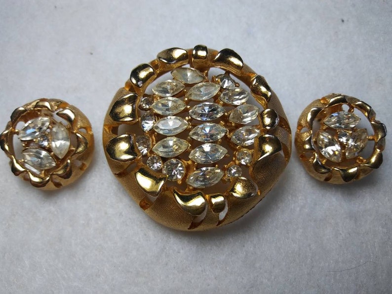 Designer Signed BSK Rhinestone Collectible Jewelry 1940/'s Art Deco Pin Demi Parure Costume Jewelry Collector Vintage Brooch Earring Set