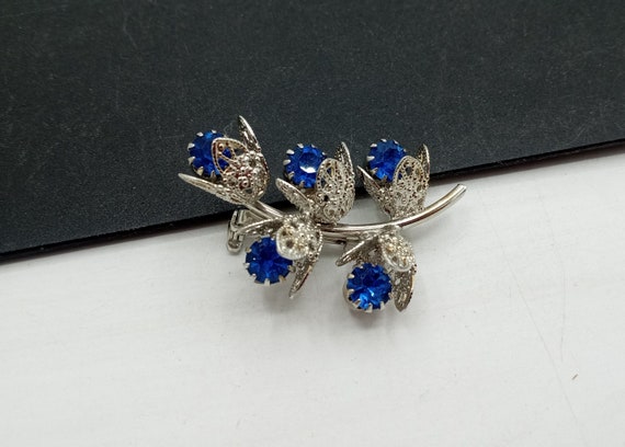 Vintage Blue Rhinestone Flower Brooch Pin - image 3