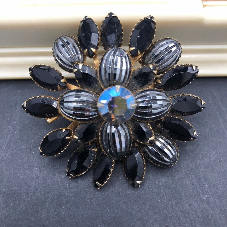 Rhinestone Brooch Vintage Flower Pin 1950's 1960's Hard To Find Rare Collectible Jewelry High End Mid Century image 2