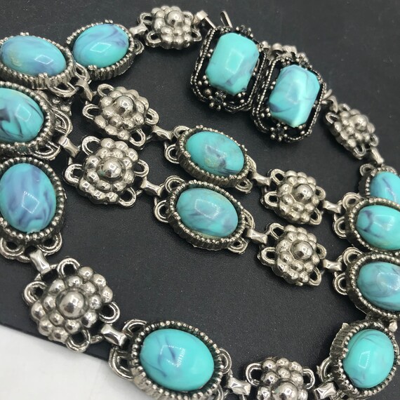 Fun colorful aqua blue demi parure, 1950s necklac… - image 3