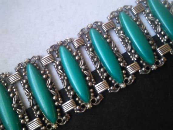 Victorian Revival Jewelry, 1960s chunky green wid… - image 1