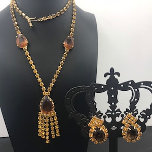 Very pretty rhinestone gold tone metal 1950s long necklace earring costume collectible jewelry set