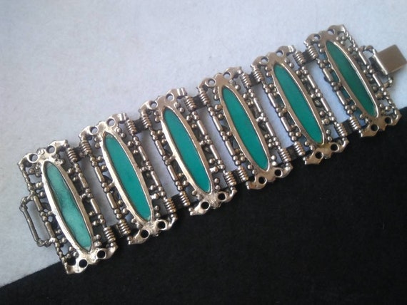 Victorian Revival Jewelry, 1960s chunky green wid… - image 8