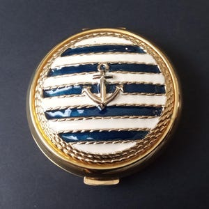Estee Lauder Vintage Purse Mirror Collectible Powder Compact, New Old Stock in Original Box