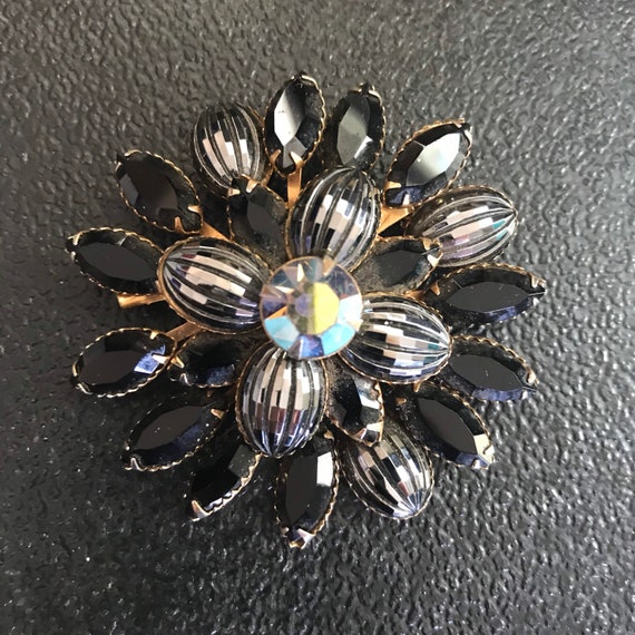 Rhinestone Brooch - Vintage Flower Pin - 1950's 1… - image 7