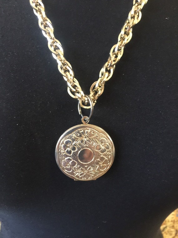 Chunky locket necklace clearance