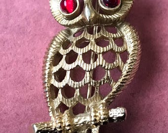 Avon Vintage Red Rhinestone Eye Owl Brooch Pin, 1960's 1970's Jewelry