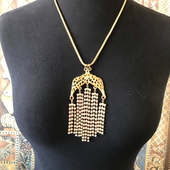 Very pretty mid century goldtone metal rhinestone… - image 3