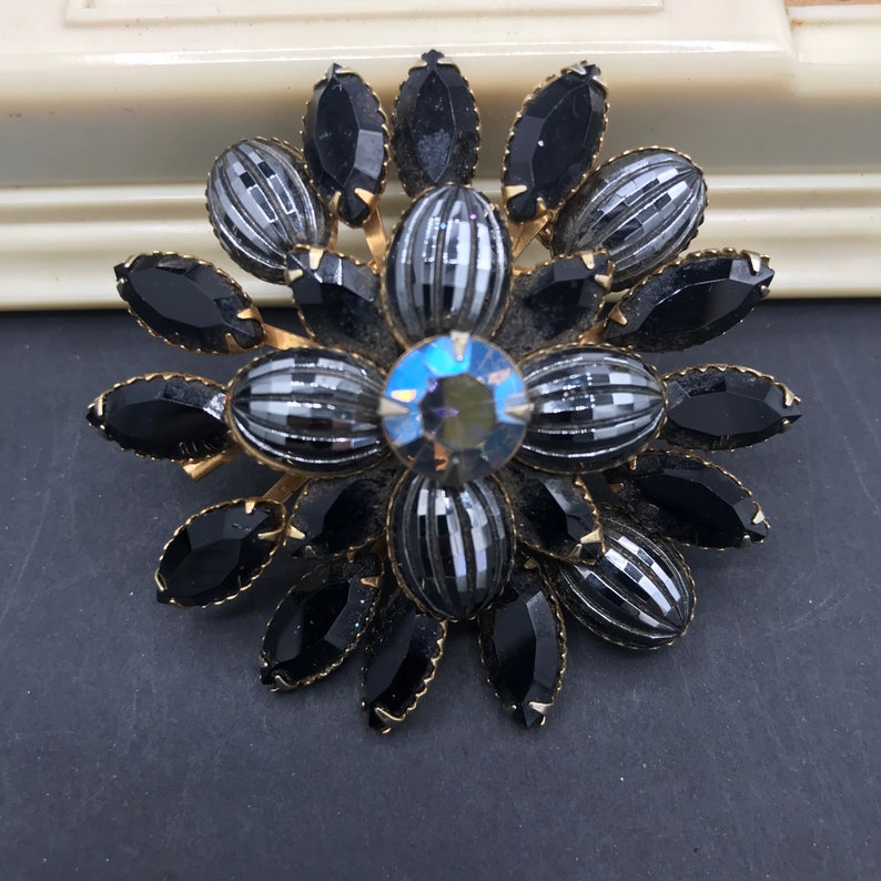 Rhinestone Brooch Vintage Flower Pin 1950's 1960's Hard To Find Rare Collectible Jewelry High End Mid Century image 4
