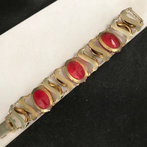 Red gold tone metal chunky 1940s 1950's Retro Art Deco bracelet image 5