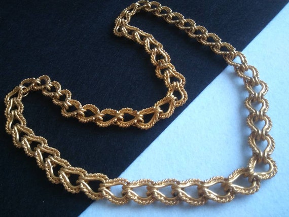 Kenneth Jay Lane Necklace, Huge Gold Tone Chain L… - image 3