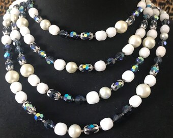 Collana Lunga con Forme piatte in Agata Bianca, Ematoide Rosso, Ebano ed Agata Nera - Della Rovere