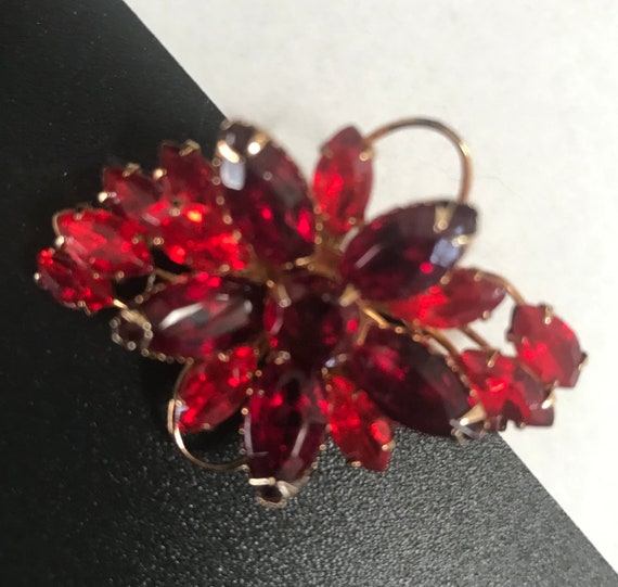 Juliana style red rhinestone floral large brooch,… - image 4