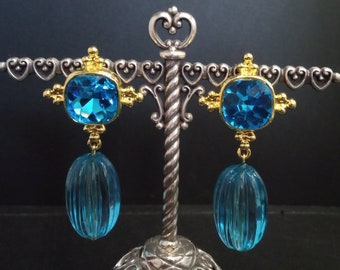 Vintage Aqua Blue Lucite Dangle Drop Pierced Earrings New Old Stock