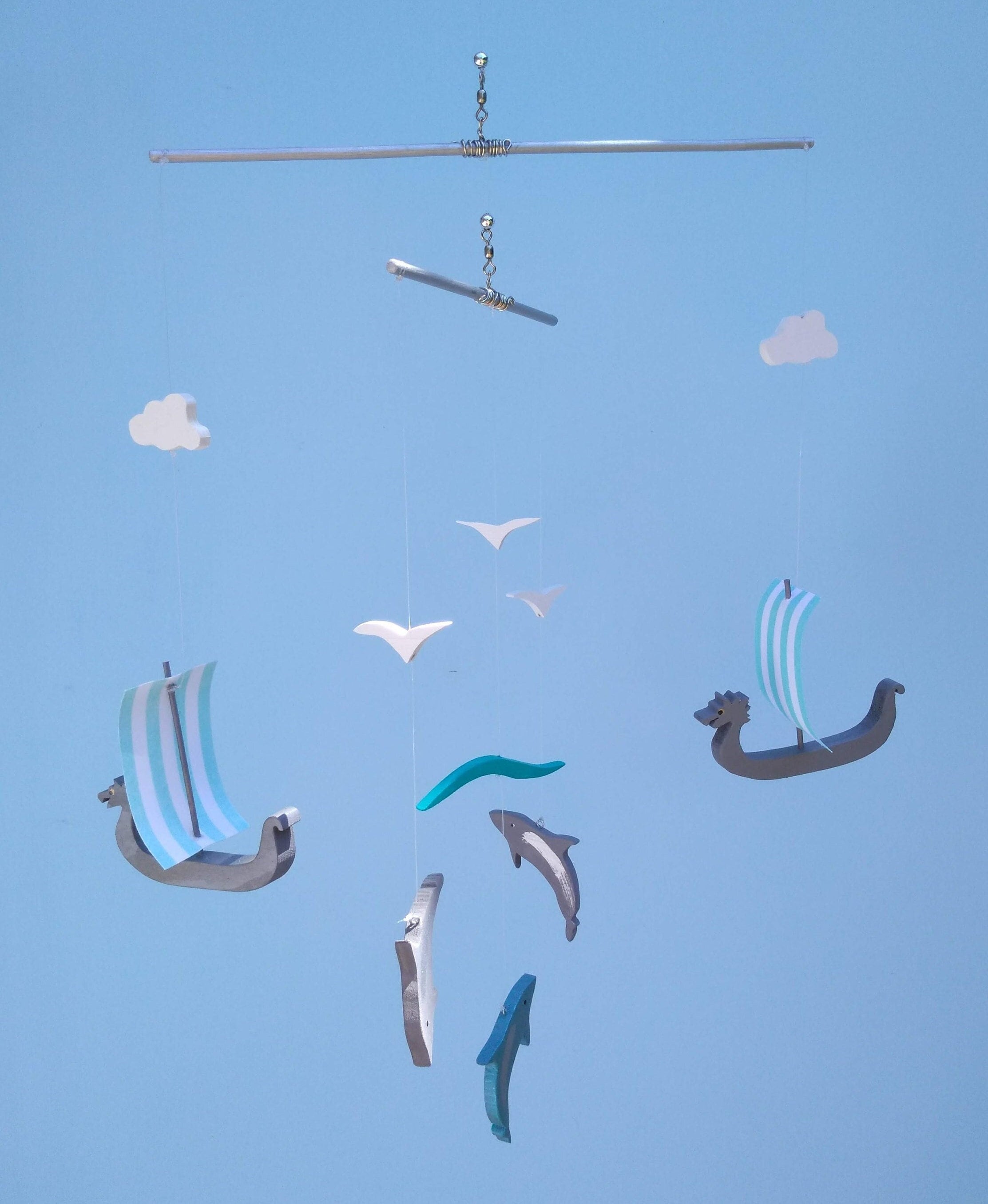 バイキング船モビール イルカ付き、V32、ベビーモビール、保育室