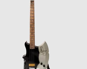 KISS ! GUITARE MINIATURE GENE SIMMONS PUNISHER BASS SIGNATURE Hard Rock Metal