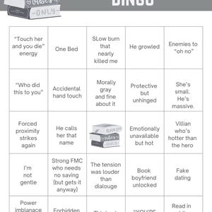 Op de afbeelding: Een Book Boyfriend Bingo-kaart met een grijze achtergrond en zwarte tekst. De kaart bevat verschillende zinnen en thema's gerelateerd aan boeken, met een stapel boeken in de linkerbovenhoek. De woorden "Bookish Vibes Only" staan op de boeken.