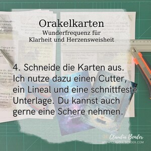 May include: A crafting scene with text in German: "Orakelkarten Wunderfrequenz f&uuml;r Klarheit und Herzensweisheit." The image shows a cutter, ruler, and printed cards on a green cutting mat. The text also says "4. Schneide die Karten aus." and "Ich nutze dazu einen Cutter, ein Lineal und eine schnittfeste Unterlage."