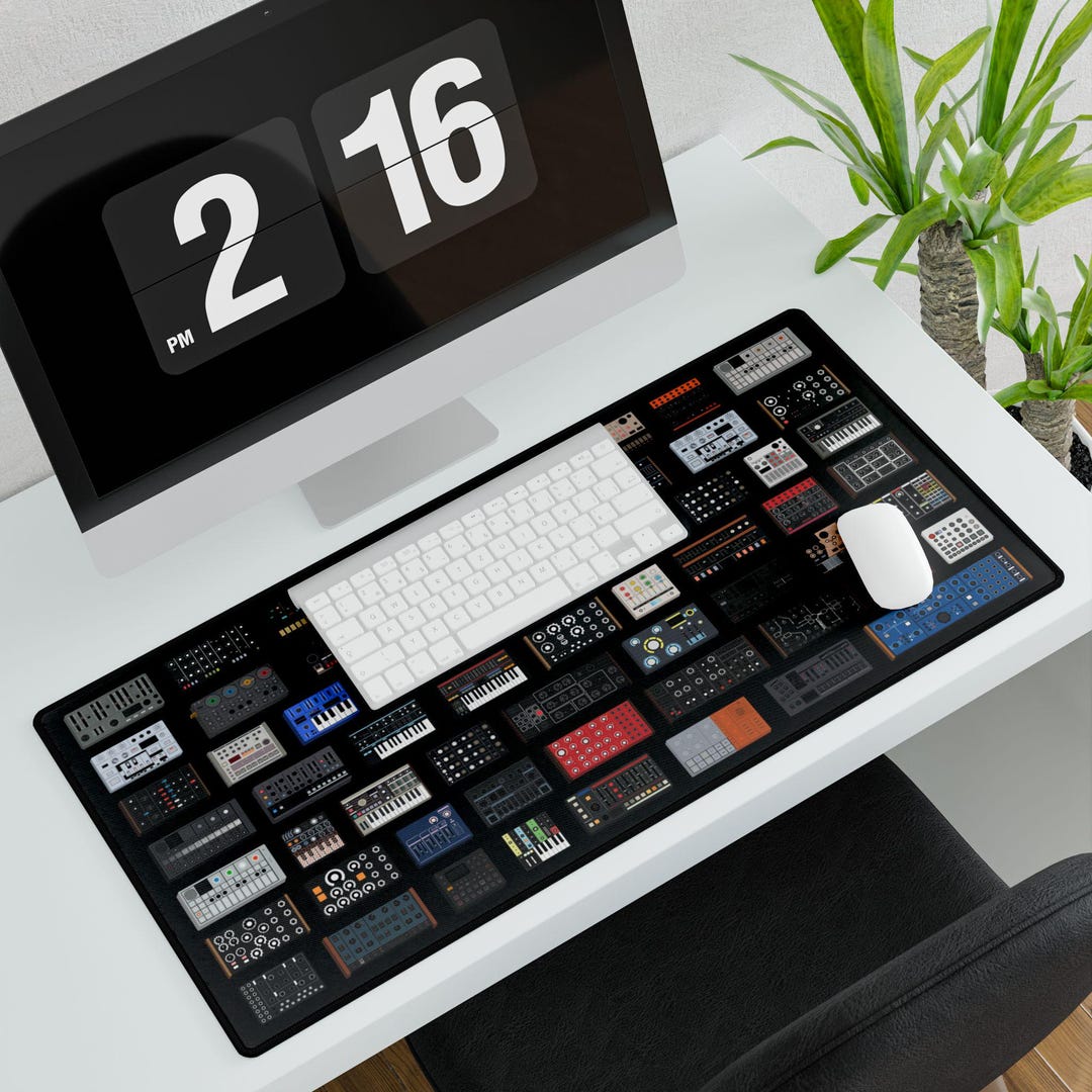Large Synthesizer Desk Mat, Retro Electronic Keyboard Pattern for Music ...