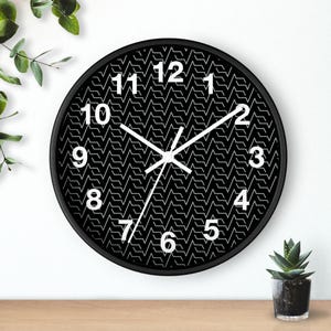 Sound Waves Pattern Wall Clock for Electronic Music Lovers, Minimalist Synth Waveform Clock for Studio, Music Room, Producer Decor Gift