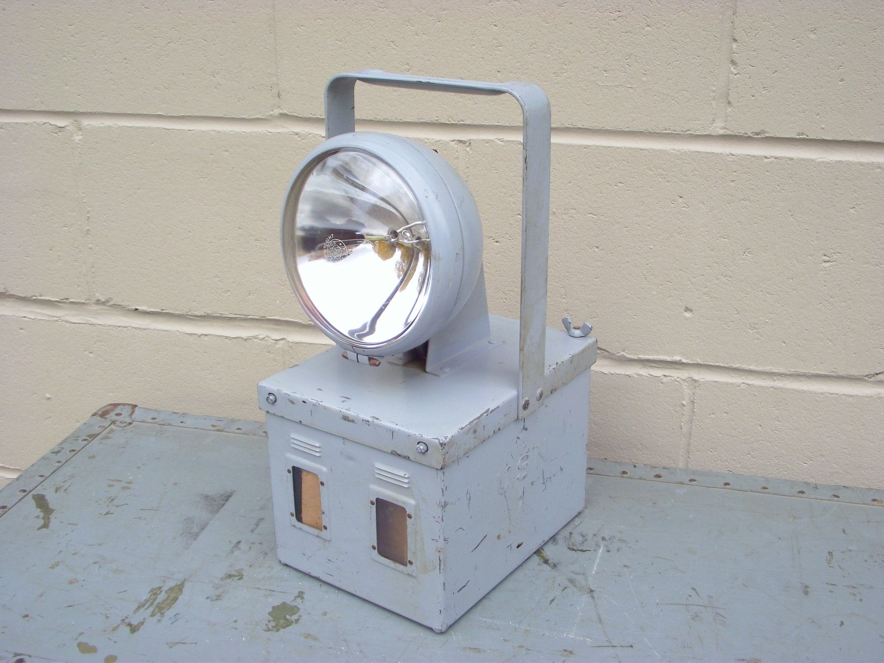 All Original - WW2 US Navy Portable Flood Light With Batteries