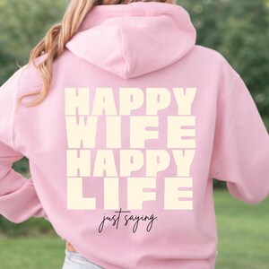 USA, Happy Wife Happy Life Hoodie – Just Saying Pullover – Funny Statement Hoodie – Gift for Couples – Cozy Fleece Sweatshirt Unisex