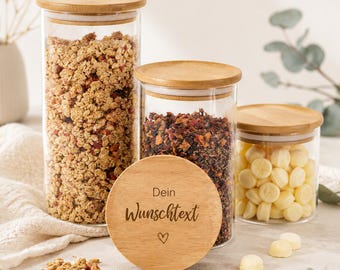 Personalisiertes Vorratsglas | Spaßglas mit Gravur – Glasdose mit Holzdeckel Wunschtext oder Name, Geschenk für Mama, Freundin oder Kollegin