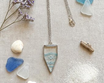 Santorini Bloom Wave Necklace – Ocean Resin Pendant, Sea Inspired Jewellery, Summer Statement Piece