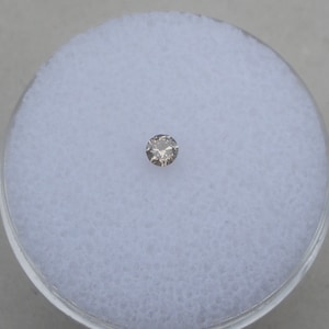 2.5mm Champagne Natural Diamond Loose Faceted Round 0.08 carats