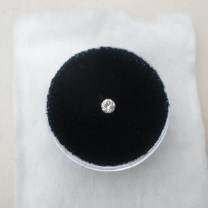 White natural diamond loose faceted round 2.5mm SI -clarity