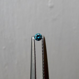 Blue diamond loose round 2mm