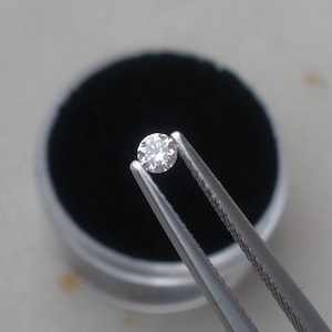 2mm White Natural Diamond Loose Faceted Round VS2 Clarity for Jewelry Making, Jewelry Design and Crafts