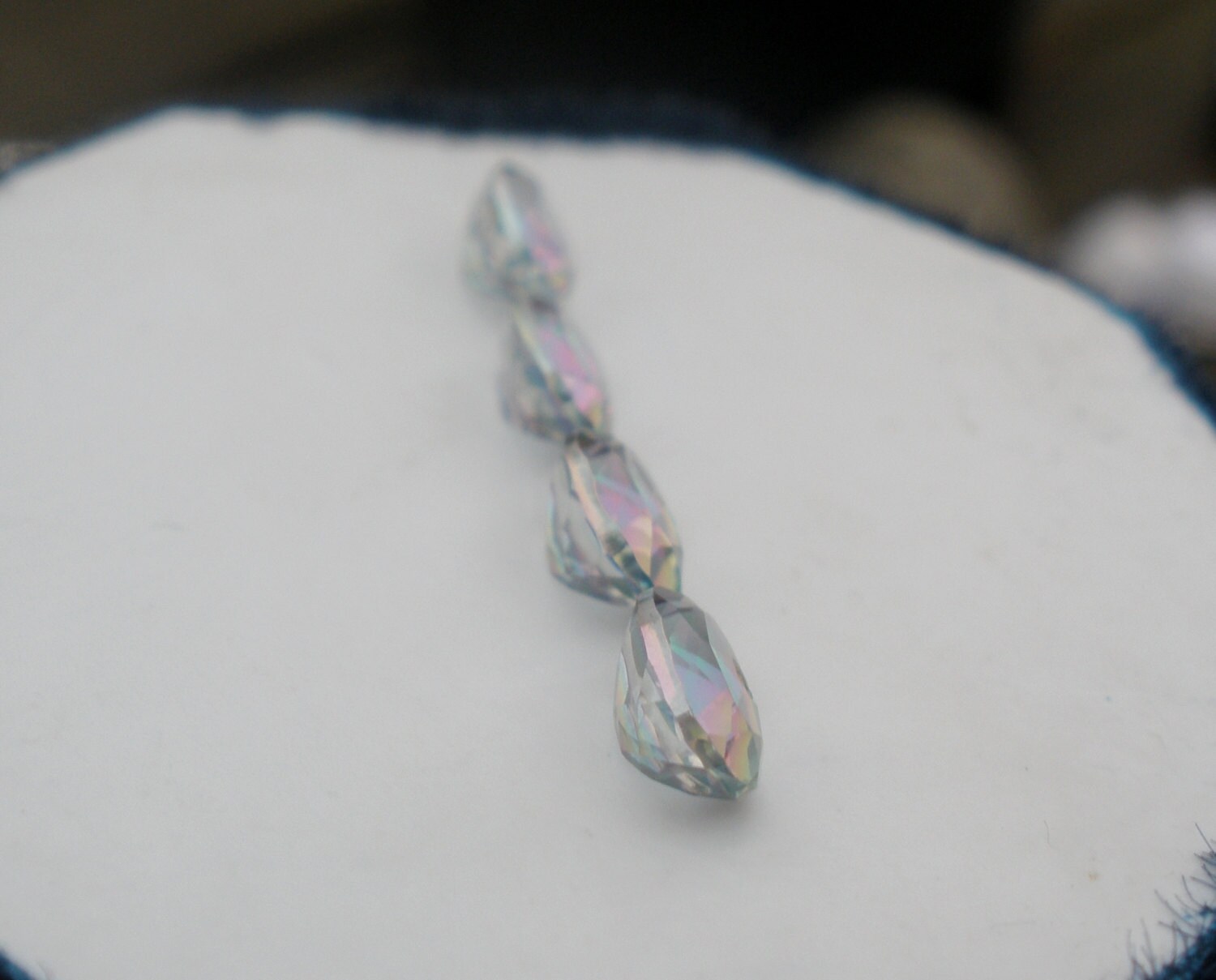 Cabochon Ovale En Topaze Mystique Arc-en-ciel Naturel - 19,25 Carats - Pierre Traitée Pour Création De Bijoux - Neuf
