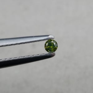 Green Diamond Loose Faceted Round 2mm