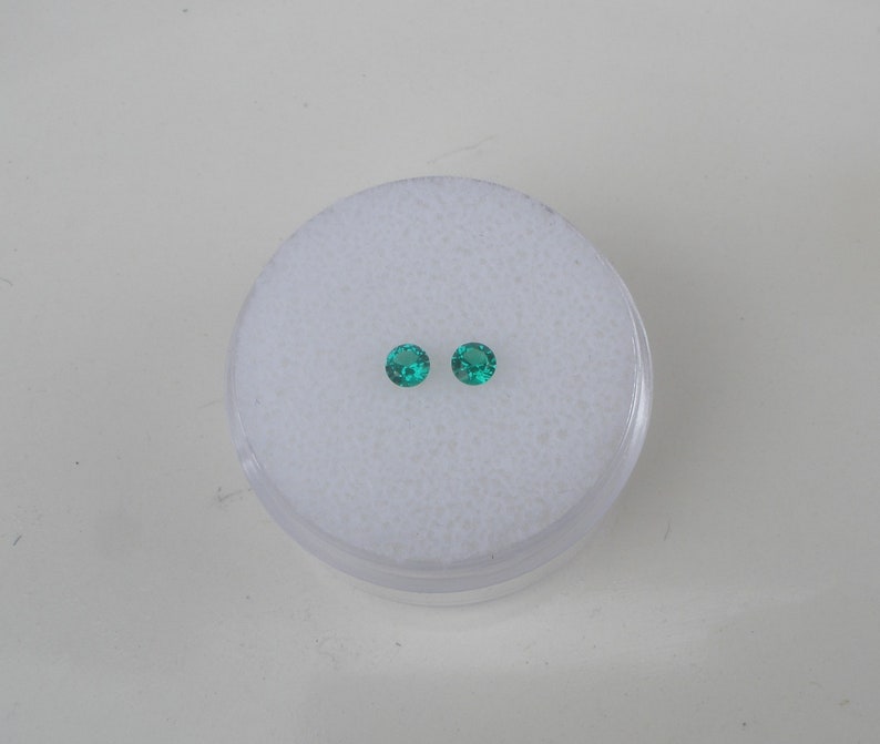 Colombian Emerald Round Loose Faceted Natural Gem Pair 3mm image 1