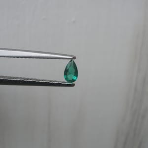 5x3mm Colombian emerald pear loose faceted natural gem for Jewelry Making, Crafts and Gem Collecting