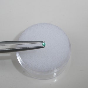 1.5mm Top Quality Emerald round loose faceted natural gem