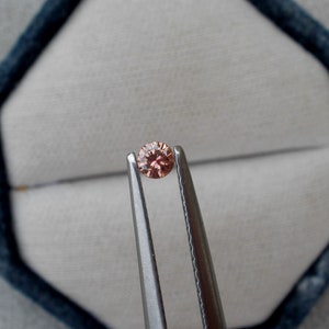 2.5mm Pink Diamond Loose Faceted Natural Round SI Quality for Jewelry Crafting