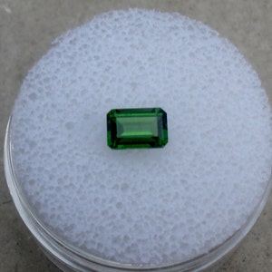 green chrome diopside emerald loose faceted natural gem 7x5mm
